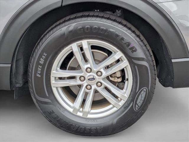 Used 2022 Ford Explorer XLT image 25