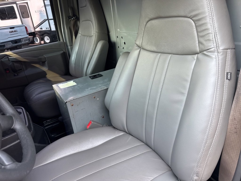 Used 2019 Chevrolet Express 2500 image 5