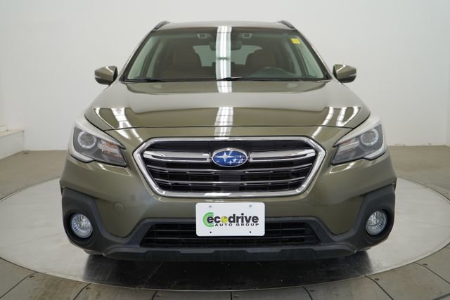 Used 2018 Subaru Outback 2.5i Touring image 2