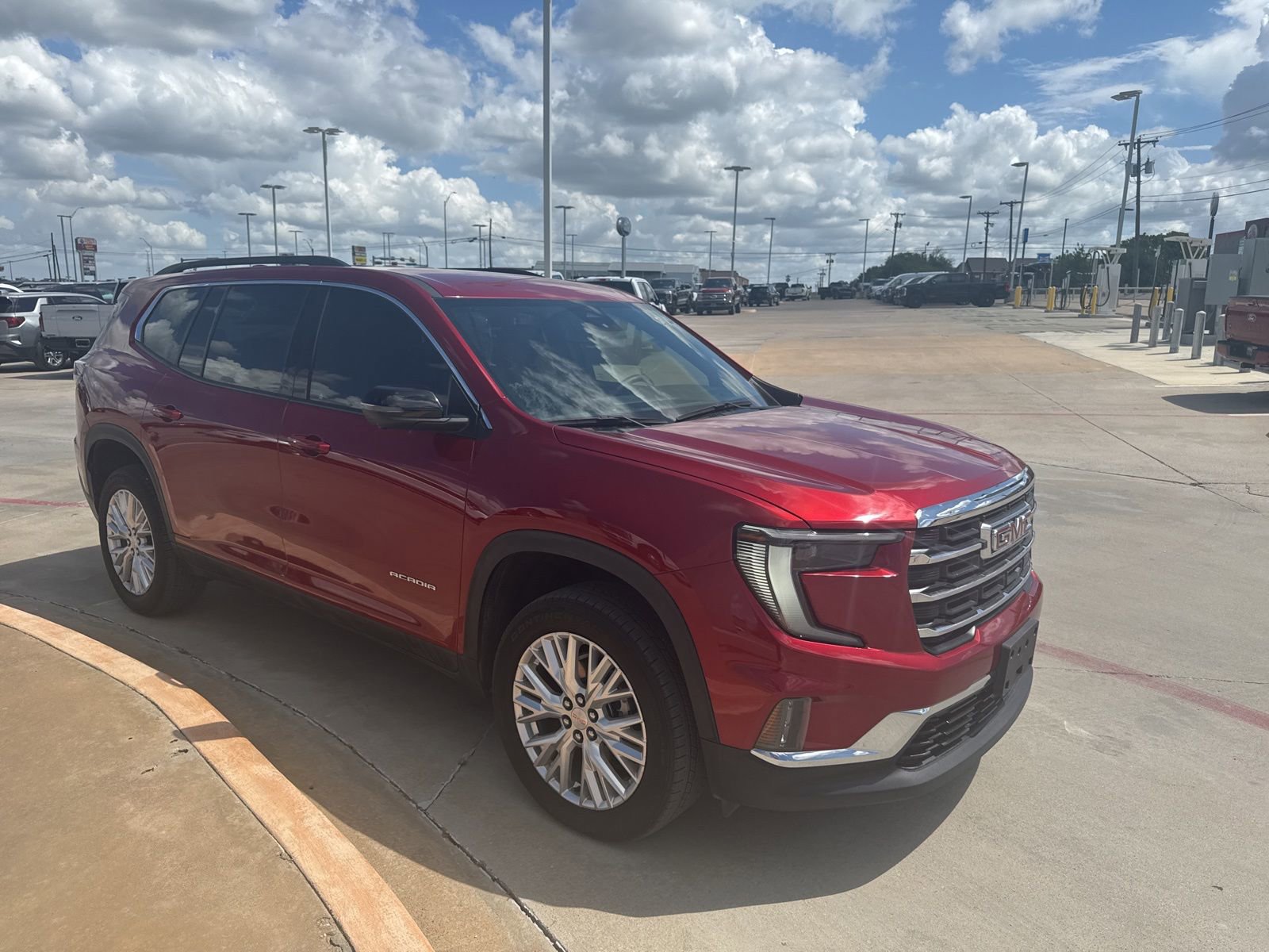Used 2024 GMC Acadia Elevation image 3