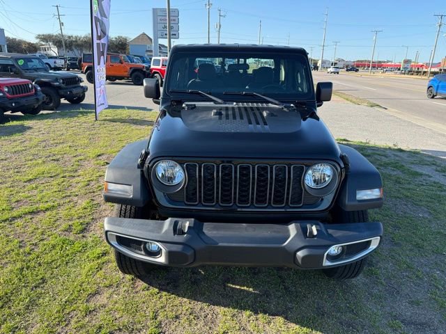 Used 2024 Jeep Gladiator Sport image 2