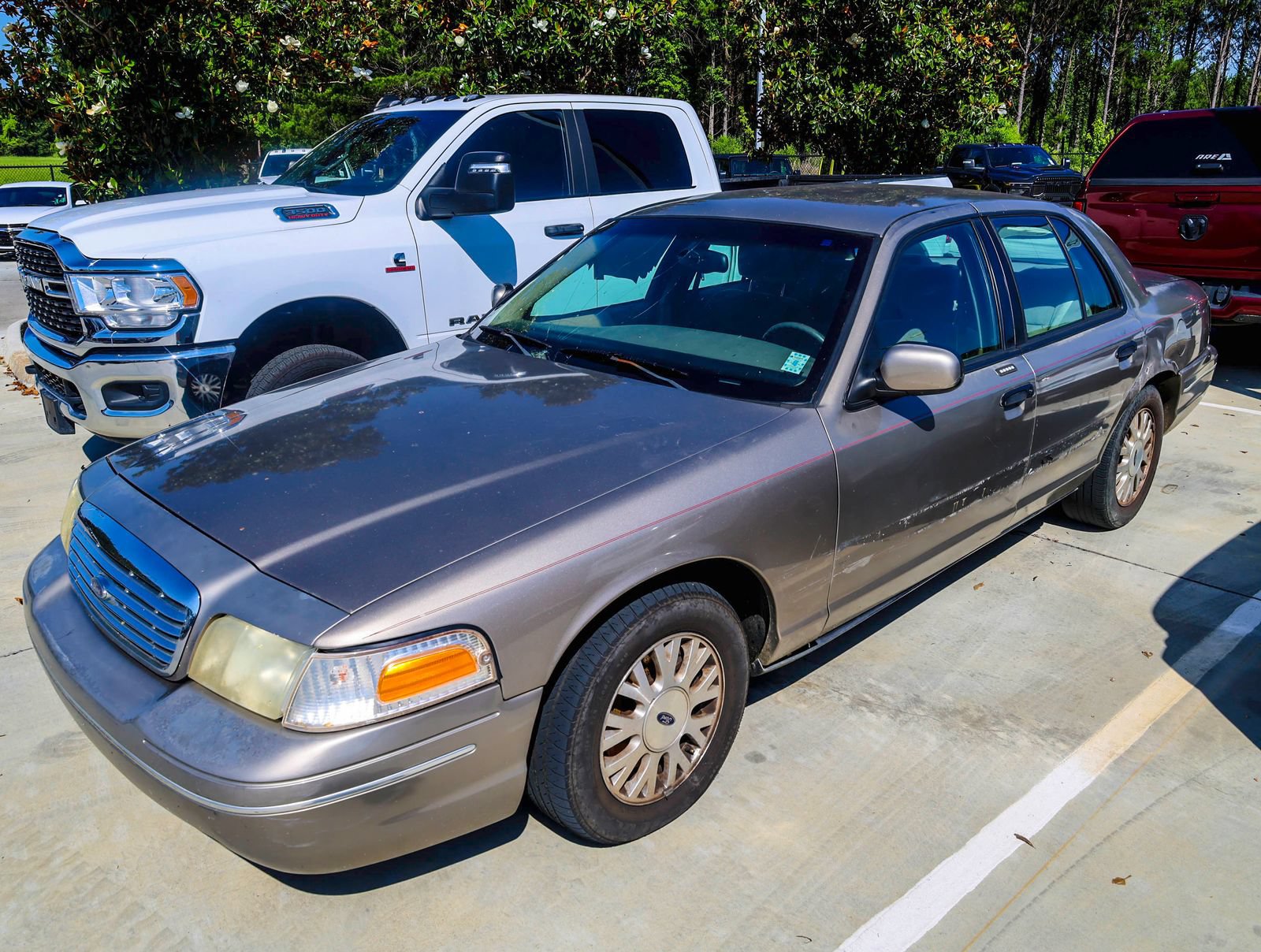 Used 2003 Ford Crown Victoria LX