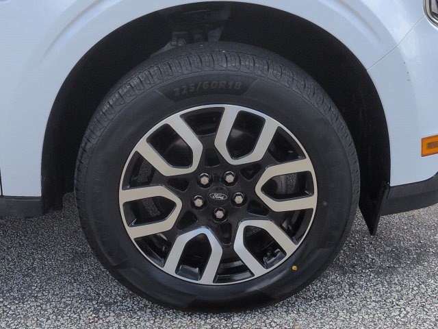 Certified 2022 Ford Maverick Lariat w/ Lariat Luxury Package AWD/4WD image 11