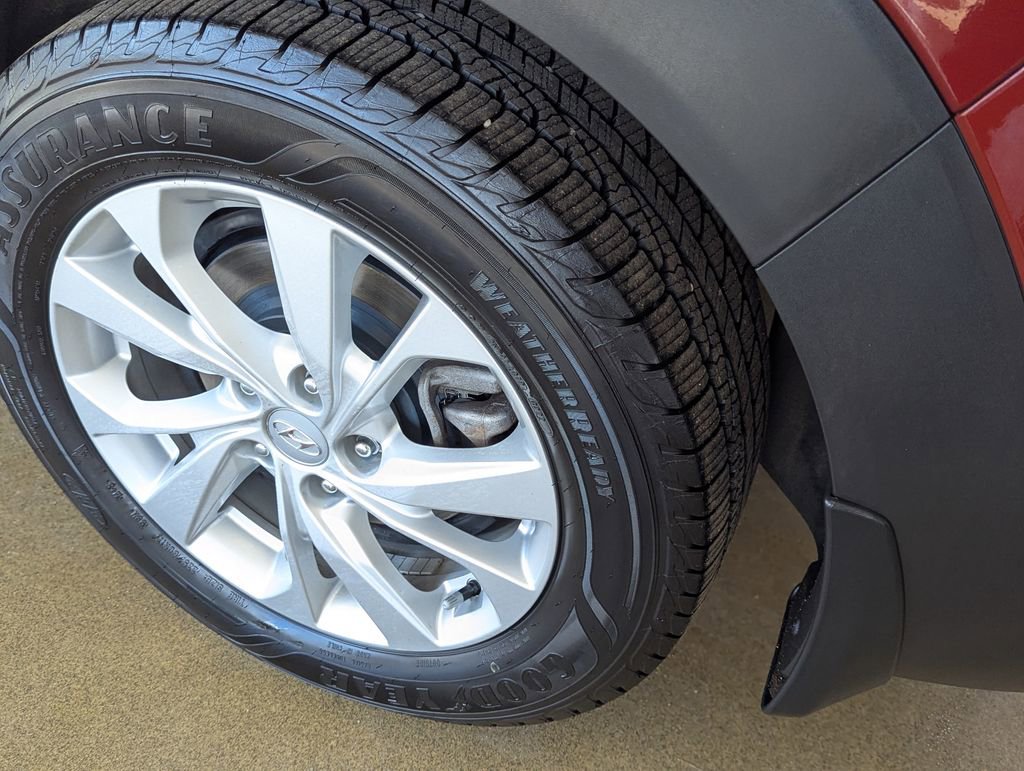 Used 2019 Hyundai Tucson SE image 23