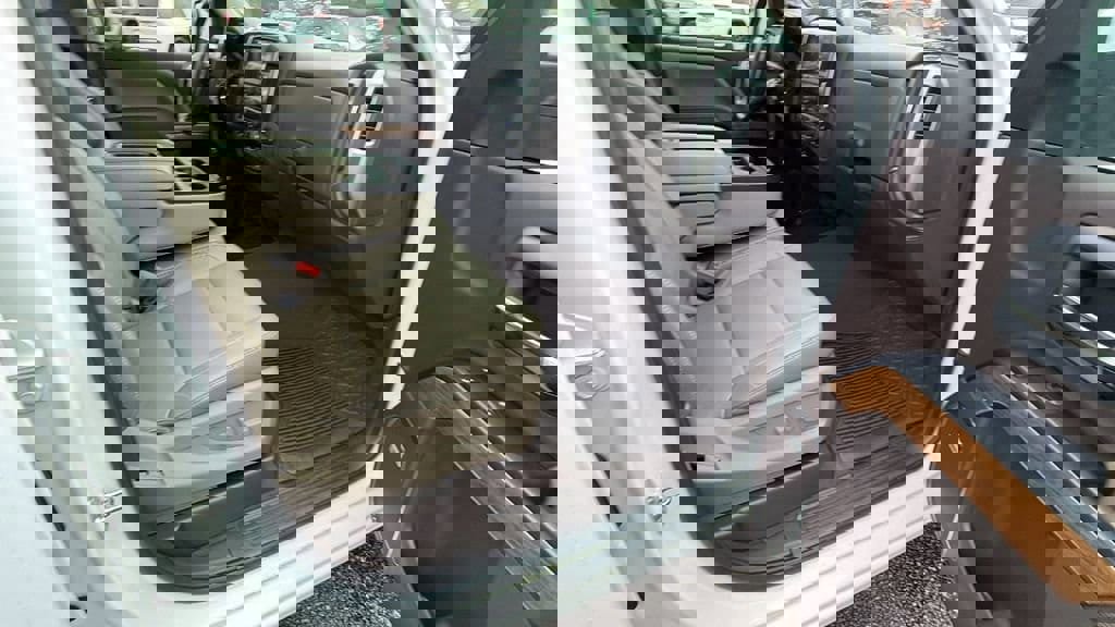 Used 2018 Chevrolet Silverado 1500 LTZ w/ Sport Package image 17