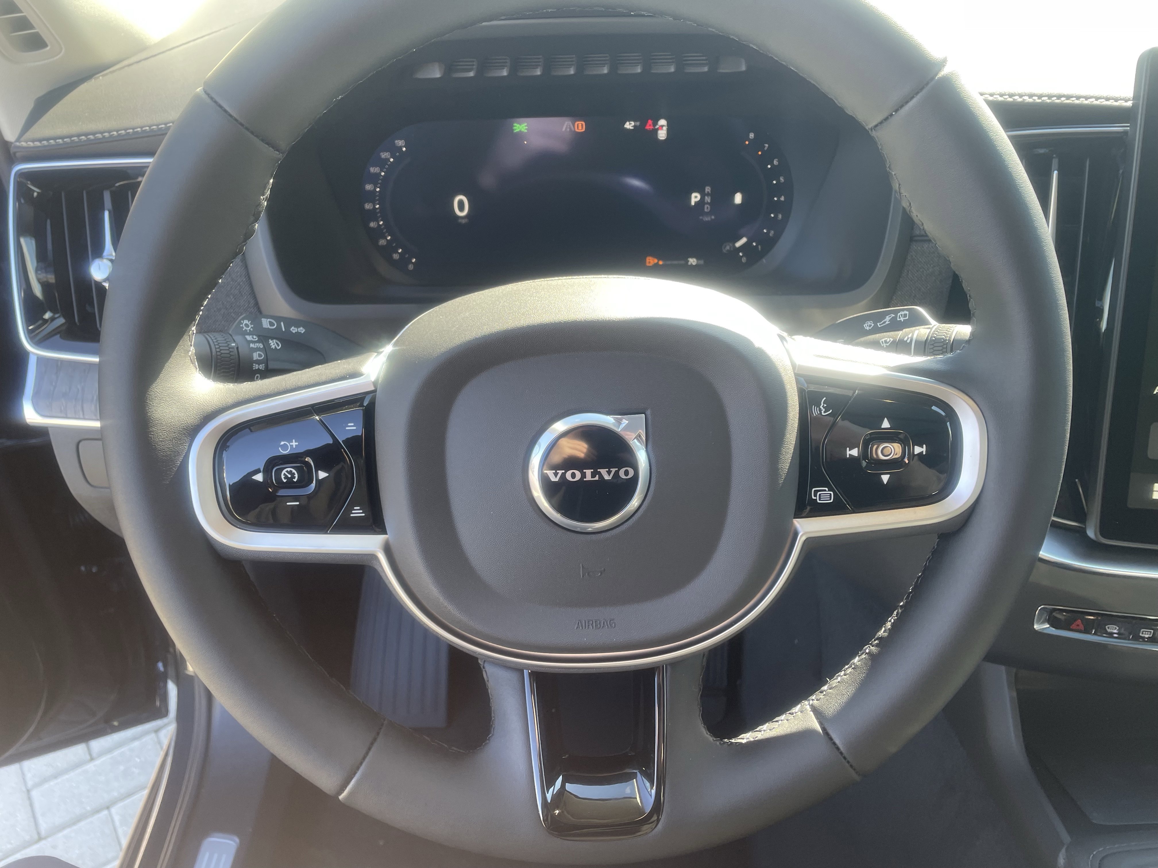 New 2026 Volvo XC90 B6 Ultra w/ Protection Package Premier image 18