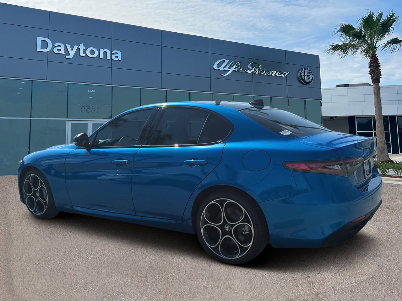 New 2025 Alfa Romeo Giulia w/ Driving Assist Package RWD image 5