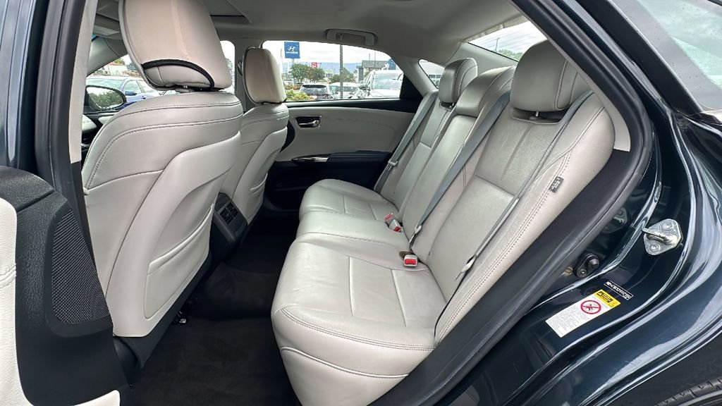 Used 2015 Toyota Avalon XLE Premium FWD image 13