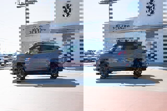 New 2026 Volkswagen Atlas Cross Sport SE image 3