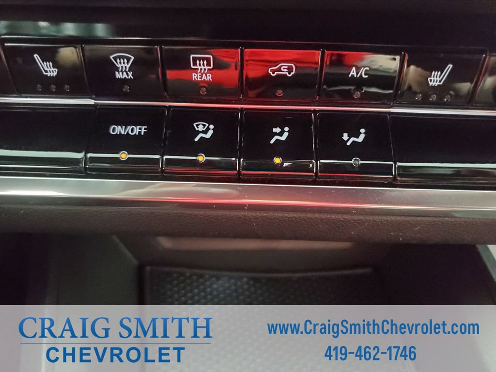 Used 2025 Chevrolet Equinox LT FWD image 27