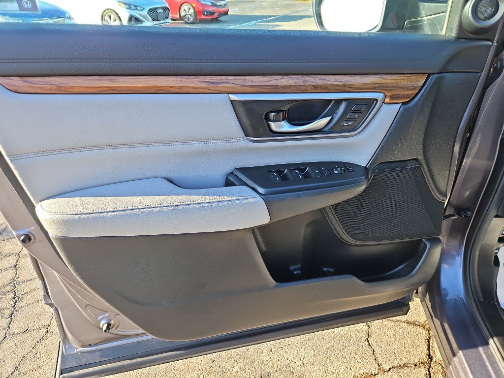 Used 2017 Honda CR-V Touring image 10