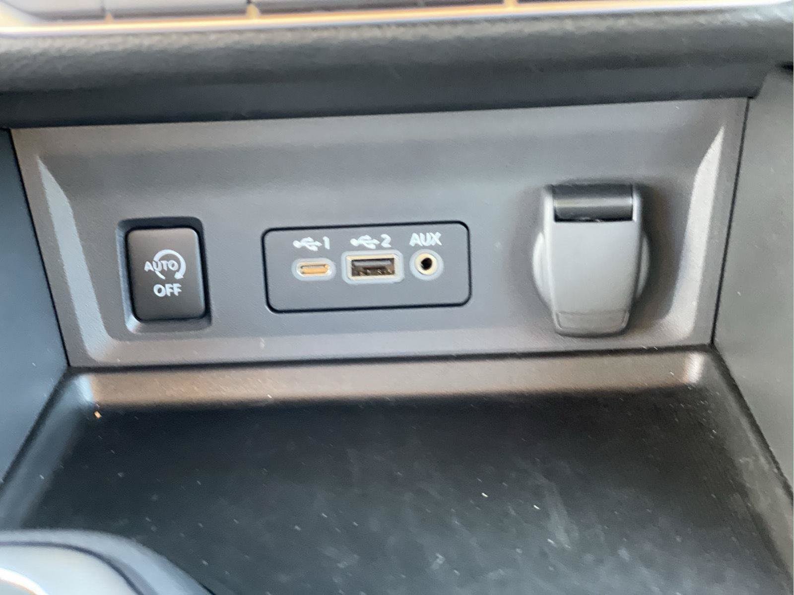 Used 2025 Nissan Sentra SV w/ All-Weather Package FWD image 35