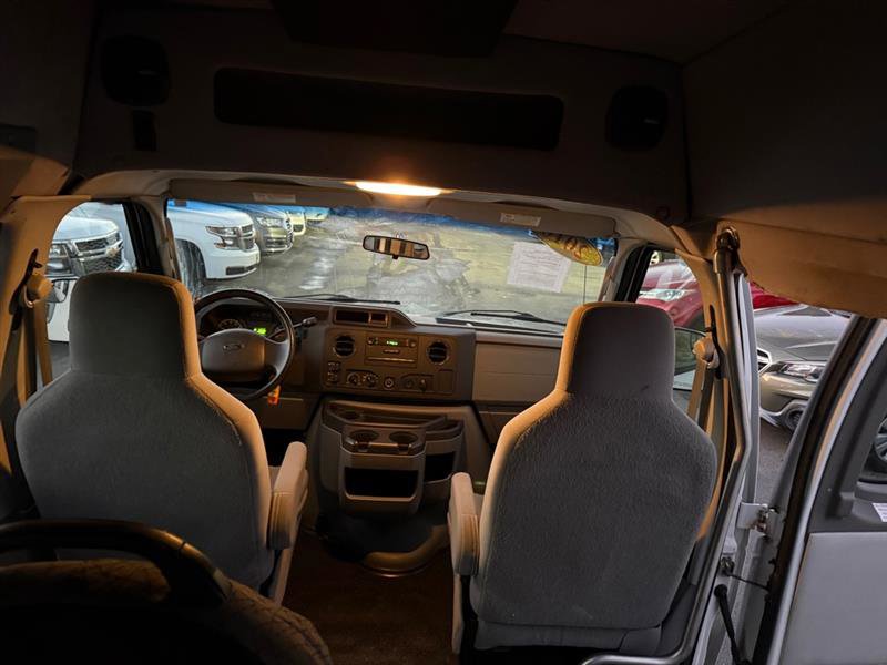 Used 2010 Ford E-250 and Econoline 250 Extended image 24