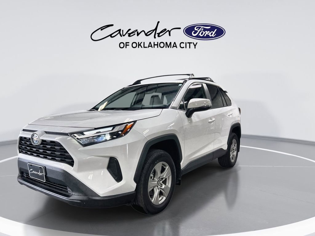 Used 2025 Toyota RAV4 XLE image 4