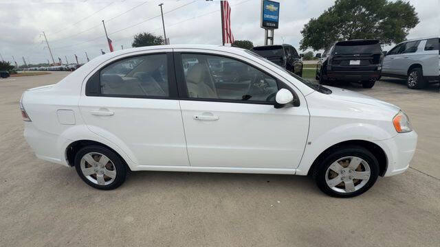 Used 2009 Chevrolet Aveo LT w/ Power and Convenience Package FWD image 9