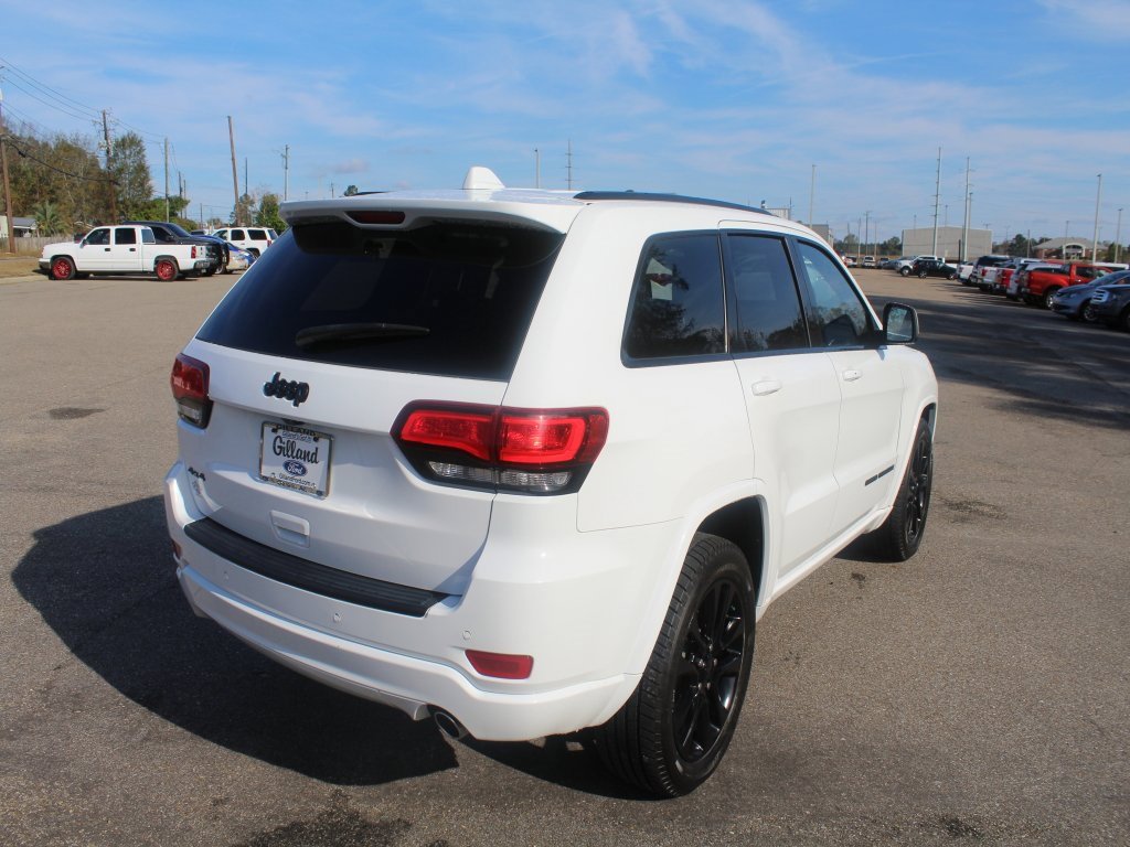 Used 2019 Jeep Grand Cherokee Altitude image 11