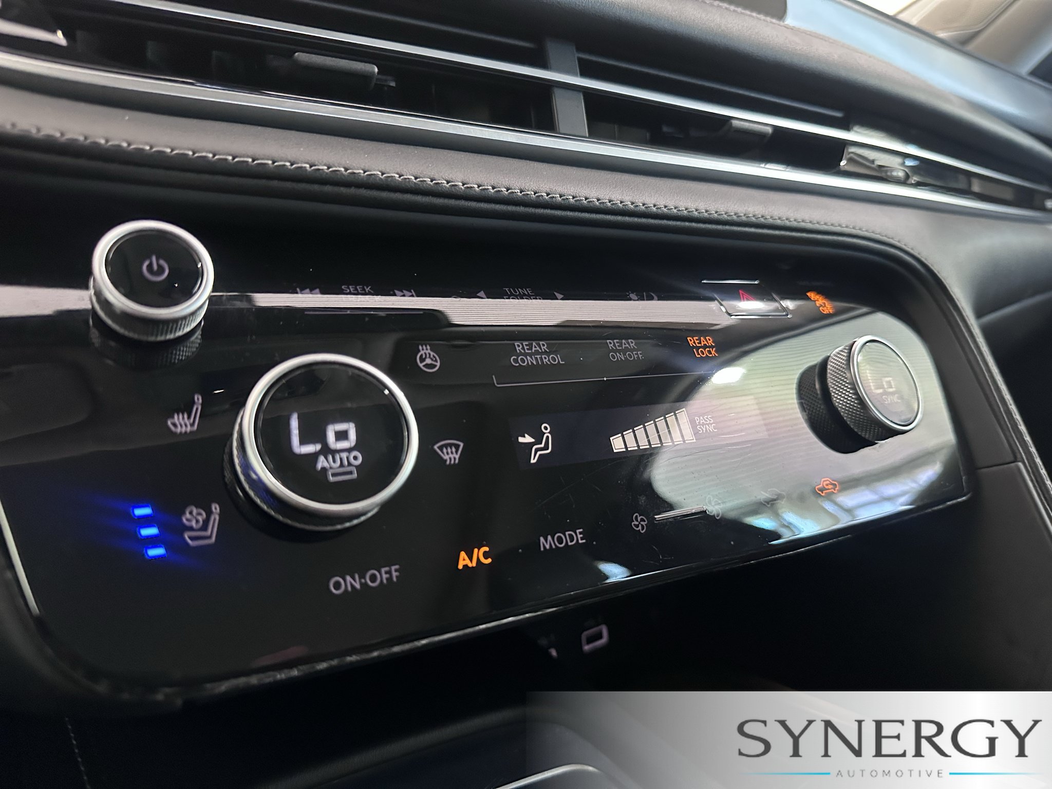 Certified 2023 INFINITI QX60 Luxe w/ Performance Audio Package AWD/4WD image 14