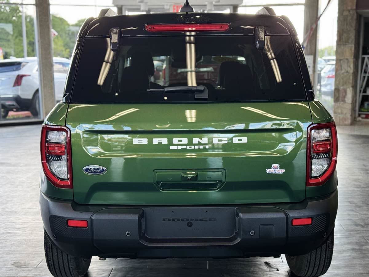 Used 2025 Ford Bronco Sport Outer Banks AWD/4WD image 7