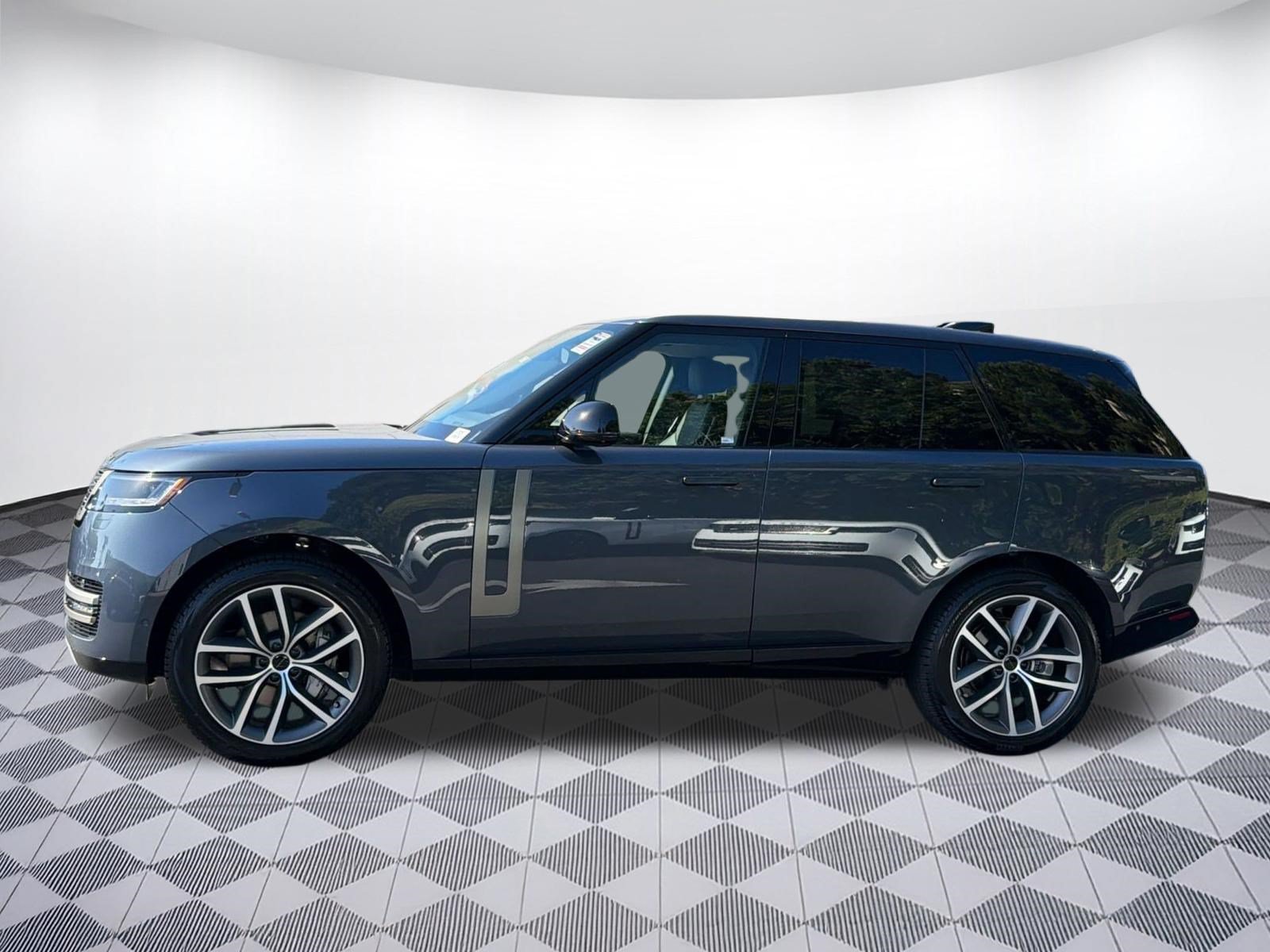 New 2026 Land Rover Range Rover SE AWD/4WD image 2