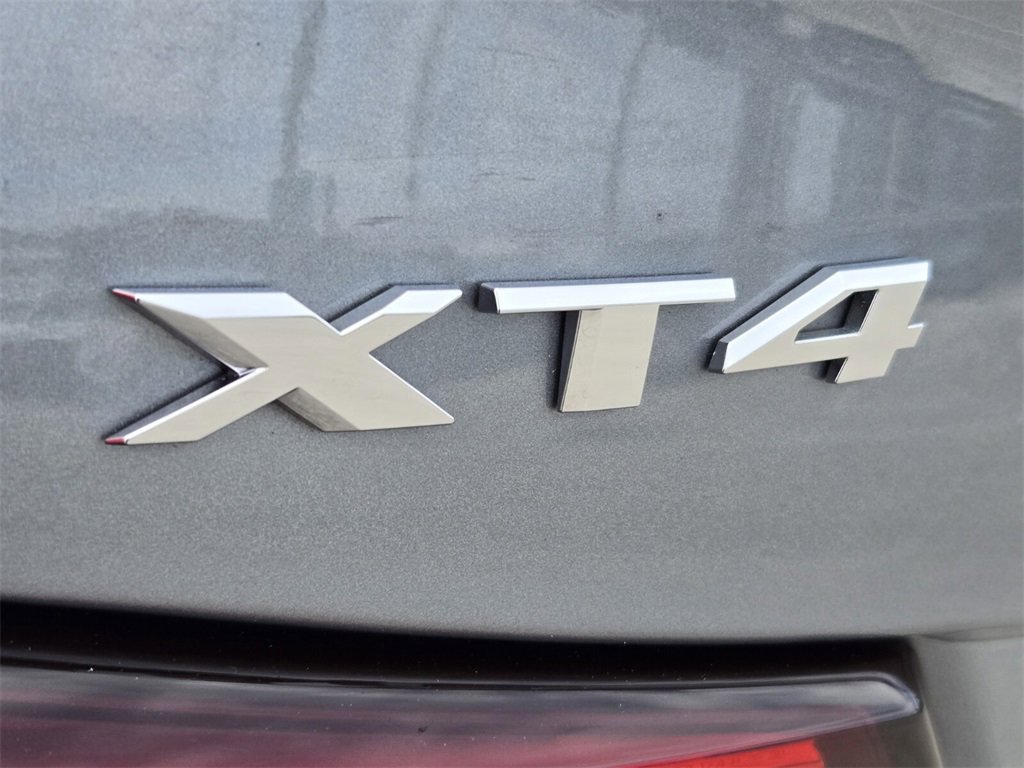 Used 2024 Cadillac XT4 Luxury w/ Cold Weather Package image 16