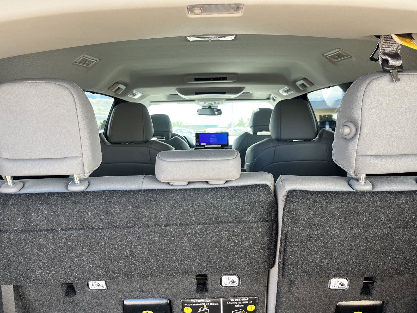 New 2025 Toyota Sienna XLE image 6