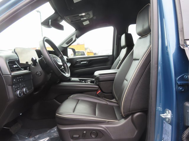 Certified 2025 Chevrolet Suburban Premier image 13