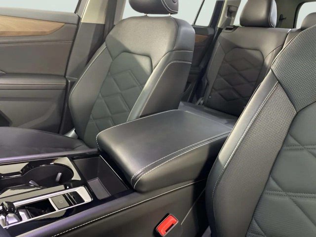 Used 2026 Volkswagen Atlas SE FWD image 61