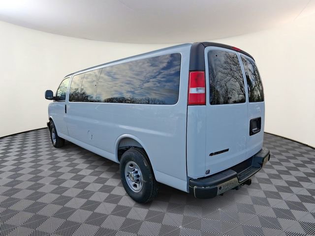 New 2025 Chevrolet Express 3500 LS image 3