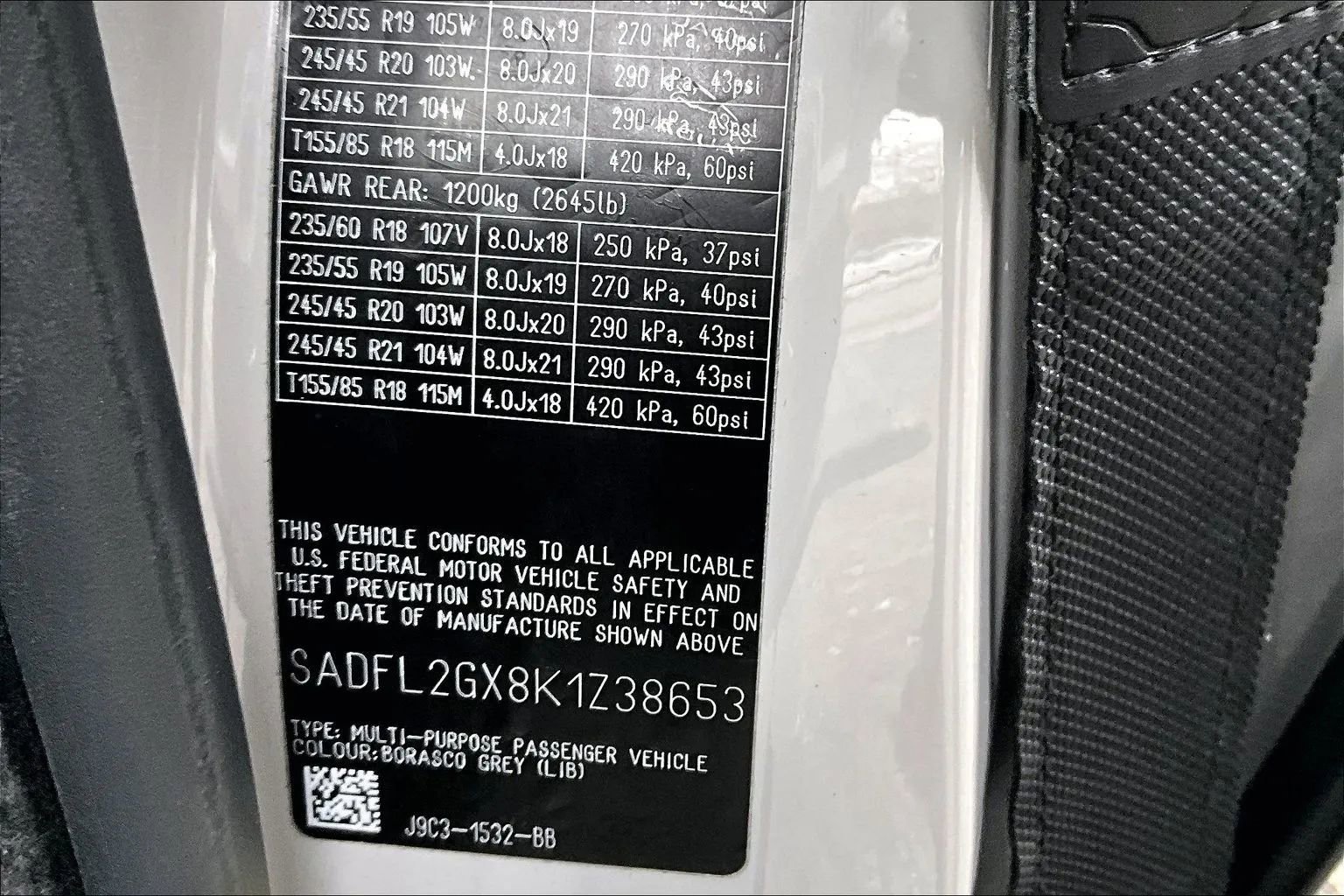 Used 2019 Jaguar E-PACE R-Dynamic SE image 32