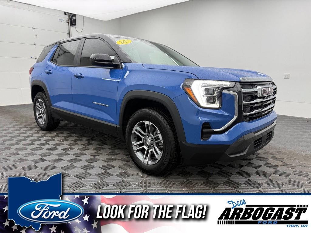 Used 2025 GMC Terrain Elevation