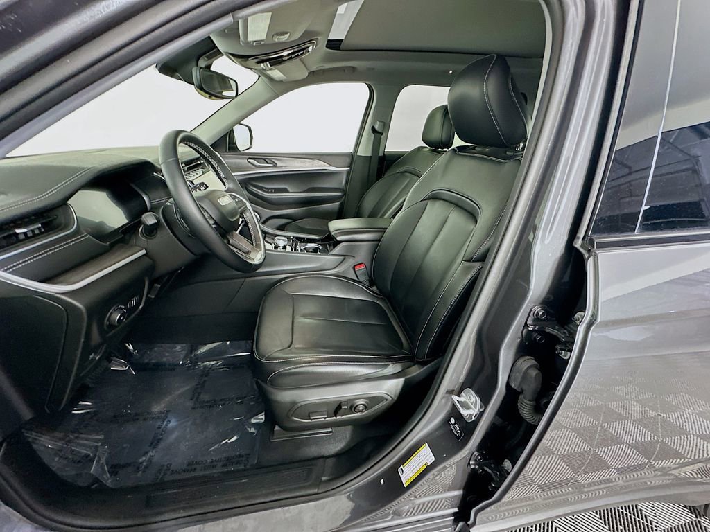 Certified 2022 Jeep Grand Cherokee L Limited image 30