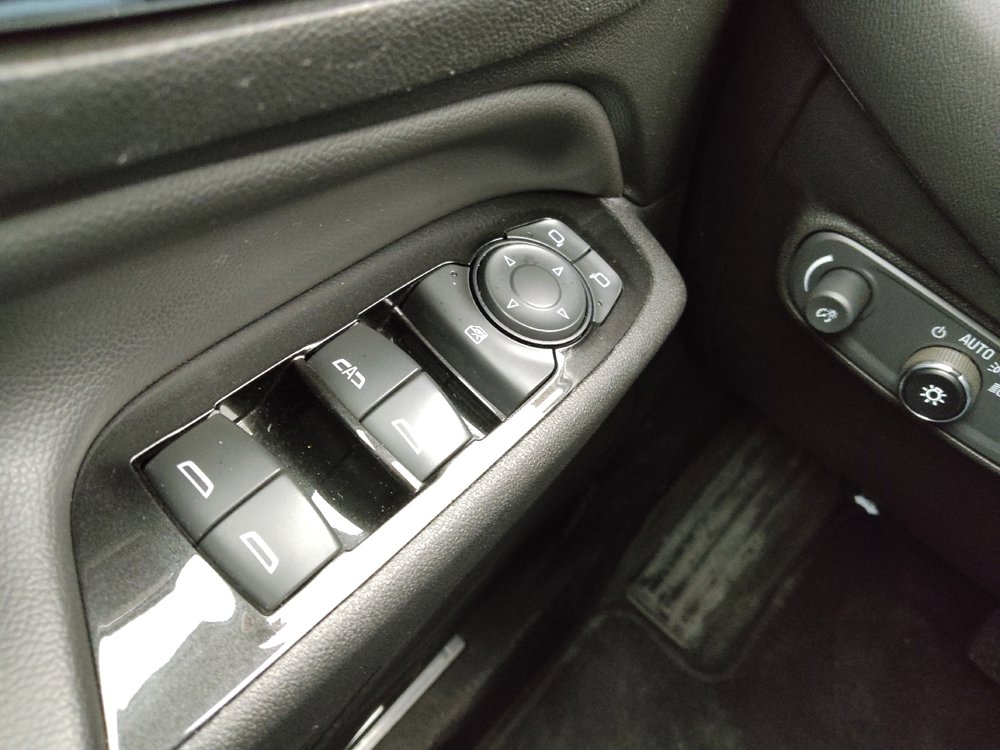 Used 2022 Chevrolet Equinox Premier image 27