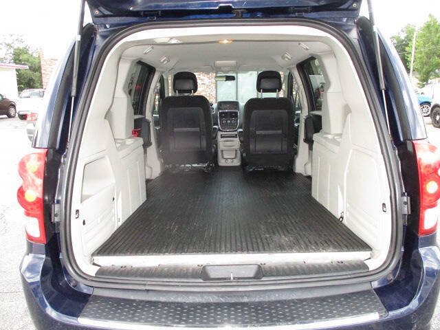 Used 2014 RAM C/V Tradesman FWD image 17