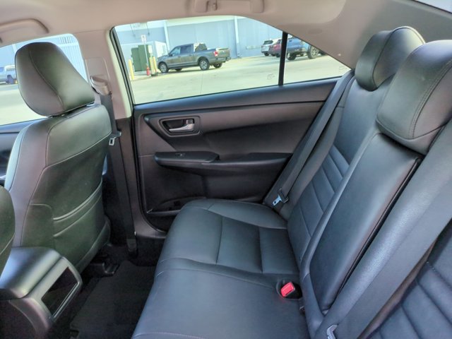Used 2016 Toyota Camry SE FWD image 14