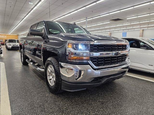 Used 2018 Chevrolet Silverado 1500 LT w/ All Star Edition AWD/4WD image 4