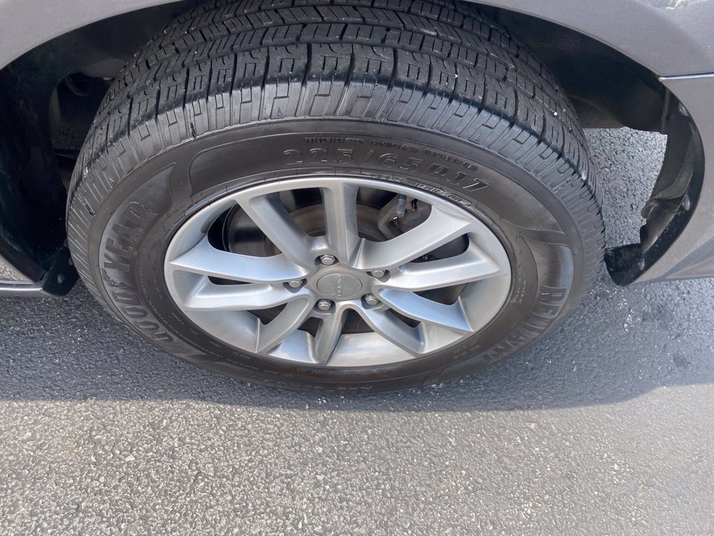 Used 2019 Dodge Grand Caravan SE FWD image 25