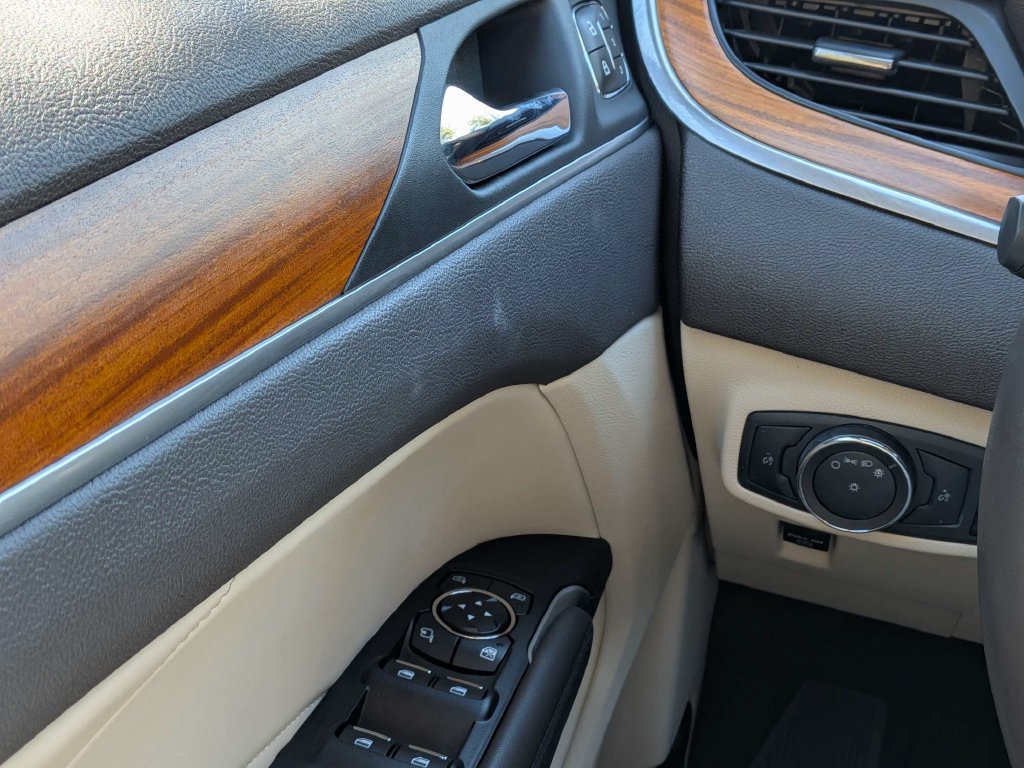 Used 2019 Lincoln MKC Select w/ Select Plus Package FWD image 25