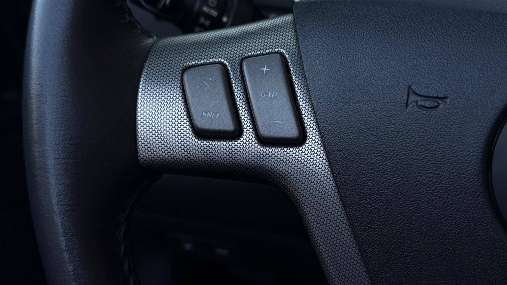 Used 2004 Cadillac XLR image 32