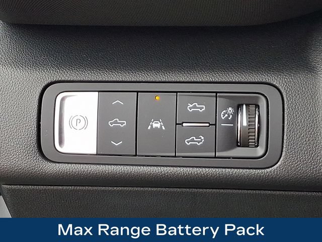 Used 2025 Chevrolet Silverado EV RST AWD/4WD image 9