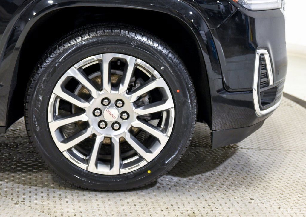 Used 2023 GMC Acadia Denali w/ Denali Ultimate Package image 10