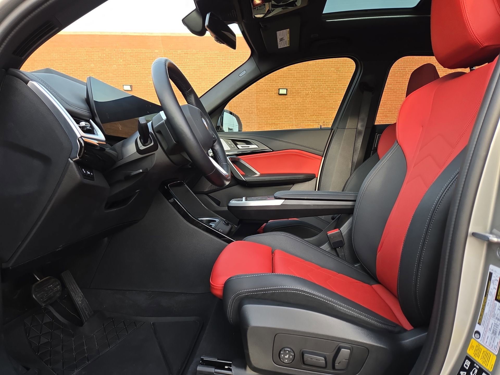 Used 2023 BMW X1 xDrive28i w/ Premium Package AWD/4WD image 16