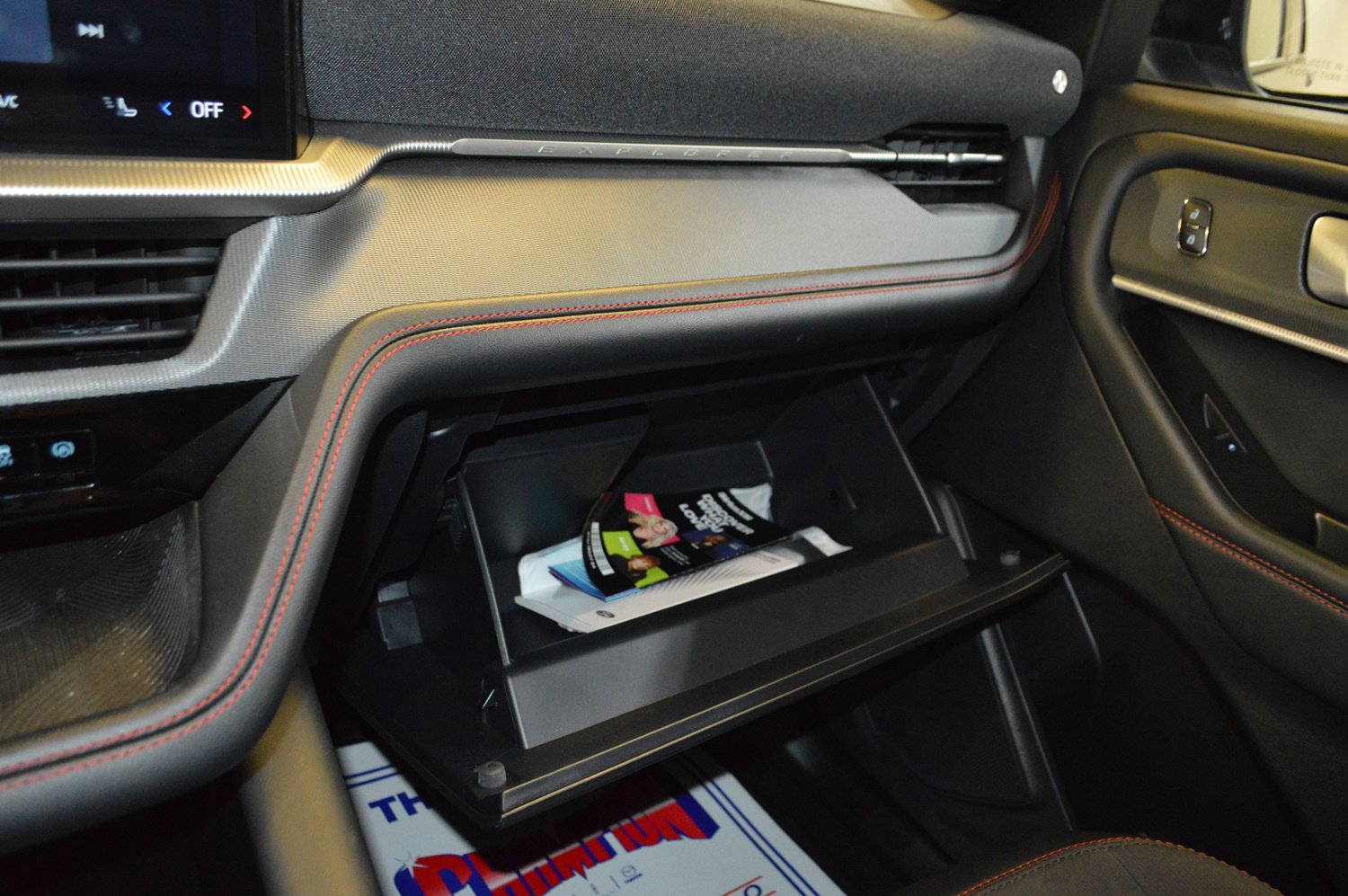 Certified 2025 Ford Explorer ST-Line image 21