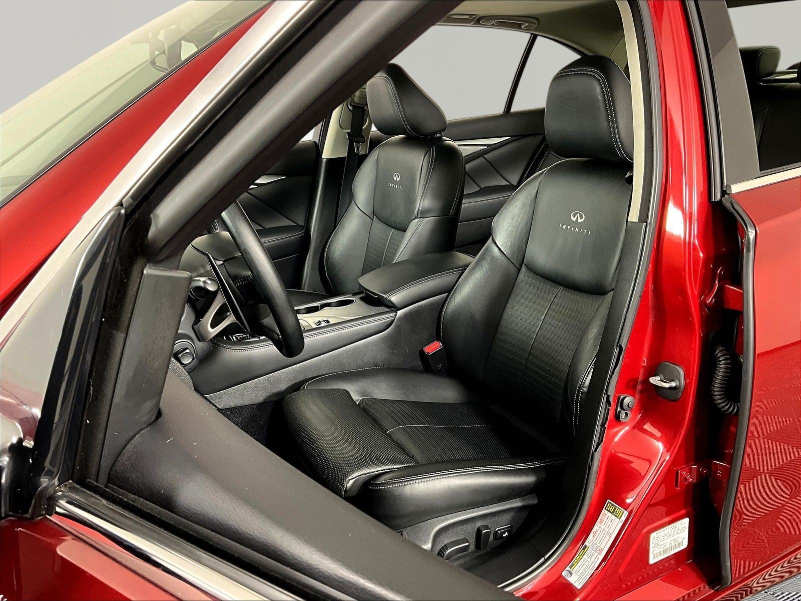 Used 2014 INFINITI Q50 Hybrid AWD w/ Navigation Package image 18