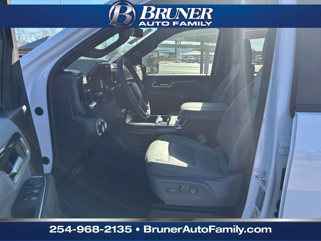 New 2026 Chevrolet Silverado 3500 LT w/ All Star Edition image 13