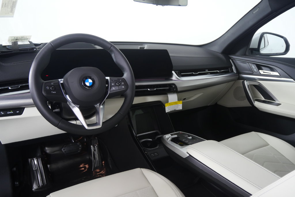 New 2027 BMW X2 xDrive28i AWD/4WD image 13