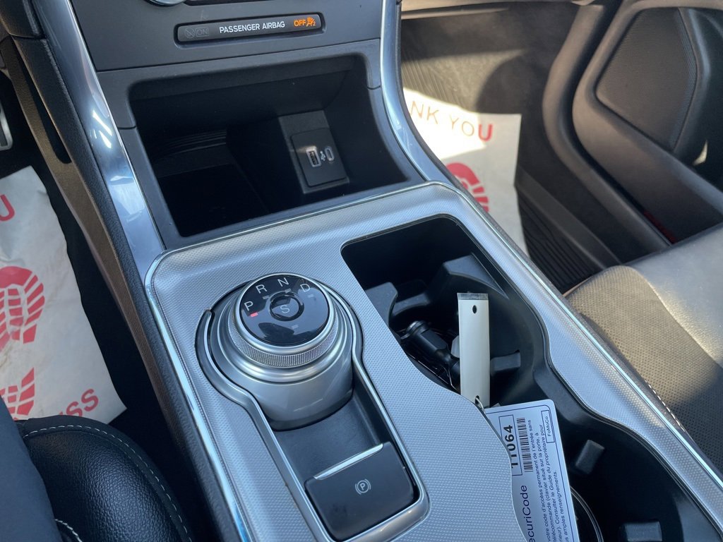 Used 2022 Ford Edge ST image 28