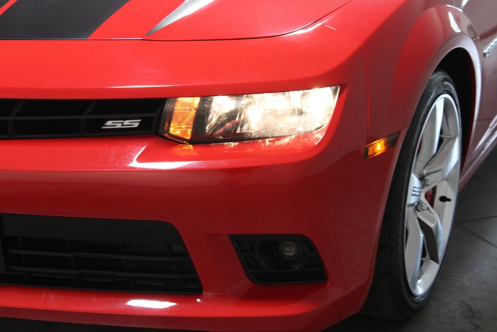Used 2015 Chevrolet Camaro SS RWD image 48