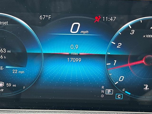 Certified 2021 Mercedes-Benz GLB 250 4MATIC image 22