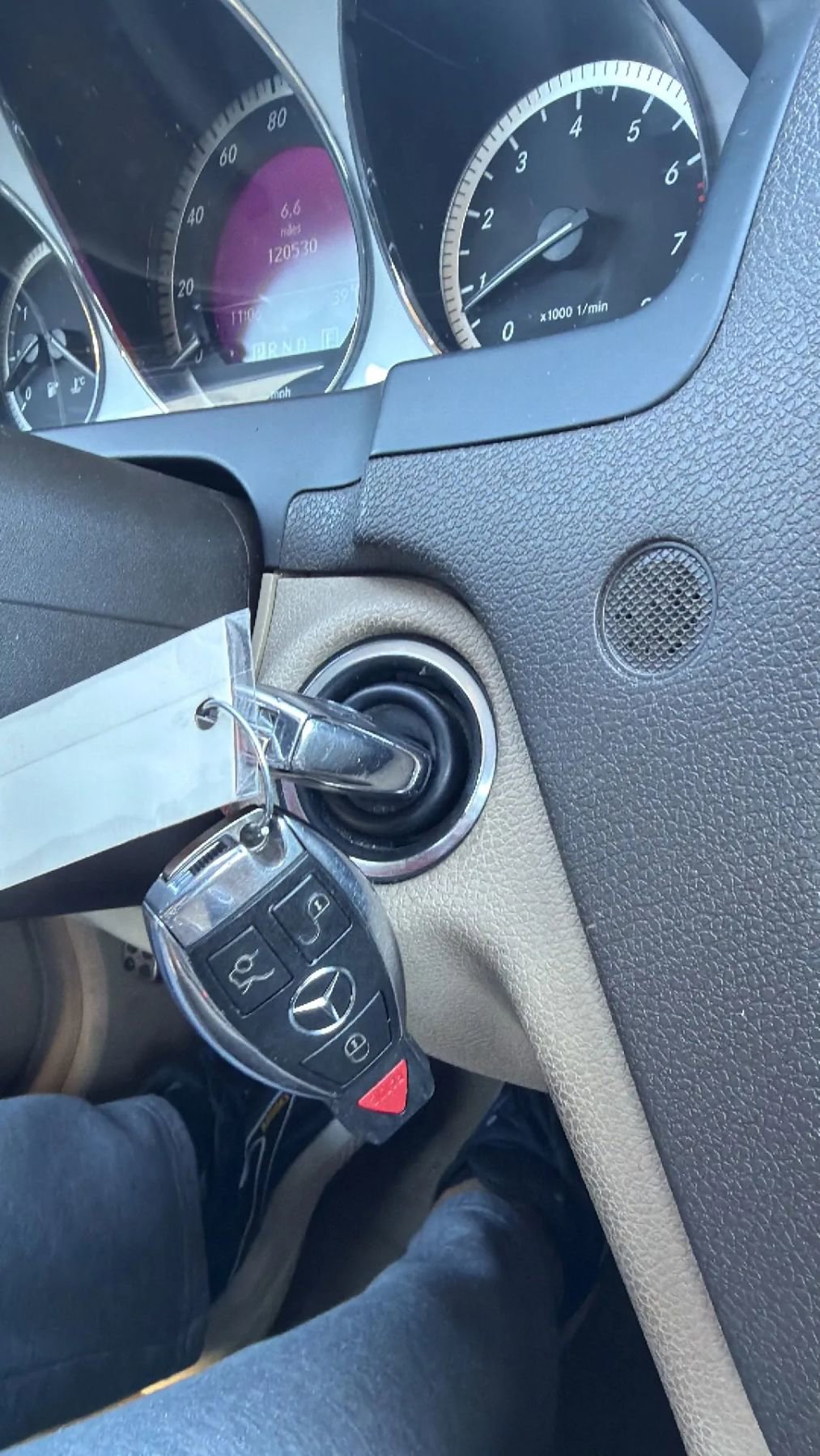 Used 2011 Mercedes-Benz C 300 4MATIC Sedan image 38