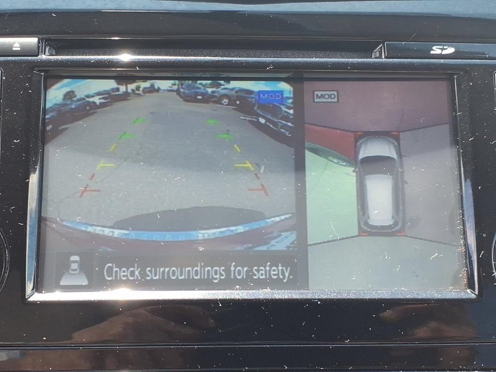 Used 2017 Nissan Rogue SV w/ SV Premium Package AWD/4WD image 11